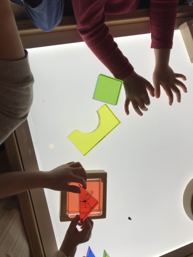 光と影ってふしぎ‼️