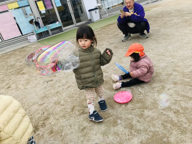 シャボン玉♪　１歳児♪